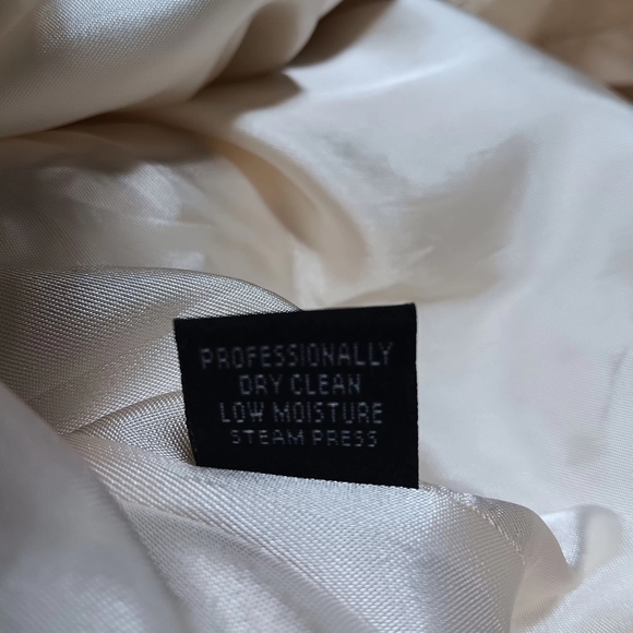 Bromley Collection Wool blend Ladies long Button Down Coat. Size 10 - Picture 9 of 9